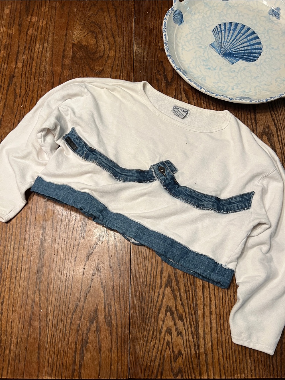 Handmade Abernathy Sport with Jones New York Denim trim White Cropped Sweatshirt